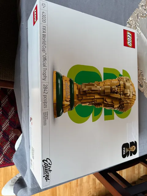 LEGO Editions FIFA World Cup Official Trophy Building Set 43020 NEW /IN HAND