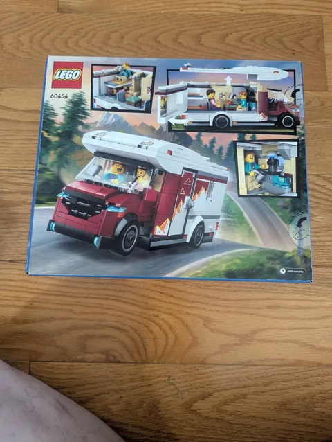 LEGO CITY: Holiday Adventure Camper Van (60454) BRAND NEW SEALED IN BOX!