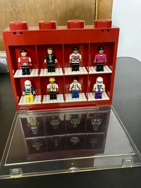 8 LEGO Mini People With Collectors Enclosed Display Case Lego Action Figures
