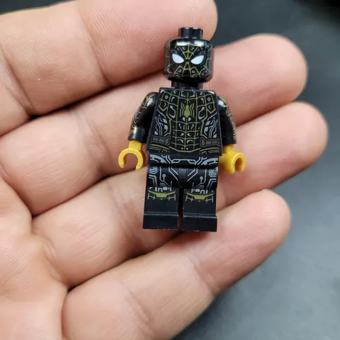 Lego Super Heroes No Way Home Spider Man Black and Gold Suit Minifigure sh0774