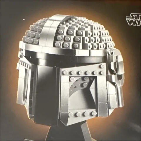 LEGO Star Wars The Mandalorian Helmet 75328 584pc 18+ Display Stand Included