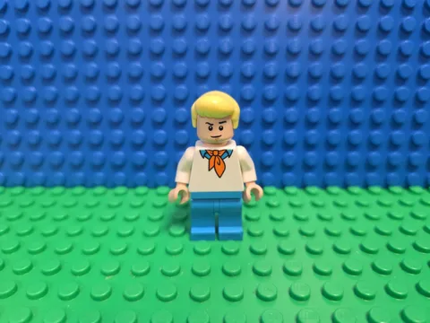 Lego Fred Jones Minifigure scd008 Scooby-Doo 75902 CMF Lot Rare Retired Vintage 