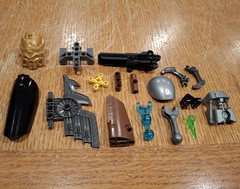LEGO BIONICLE / Hero Factory Bulk Lot Mixed Parts Pieces & Accessories Plastic