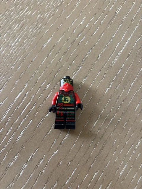 Lego Nya Samurai Minifigure from set 70750 Ninjago NEW