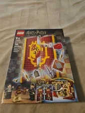 LEGO HARRY POTTER 76409: GRYFINDOR HOUSE BANNER RETIRED COLLECTIBLE BUILDING SET
