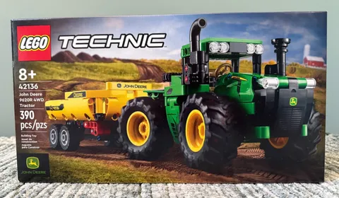 Lego 42136 Technic John Deere 9620R 4WD Tractor - New Sealed Retired
