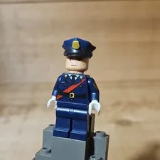 LEGO Plastic CITY Police Officer Minifigure Dark Blue Uniform w/ Hat