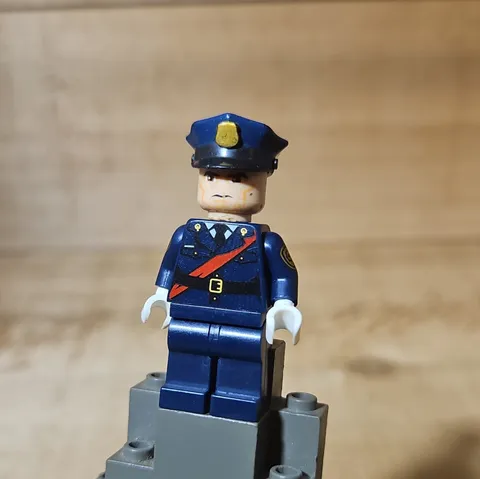 LEGO Plastic CITY Police Officer Minifigure Dark Blue Uniform w/ Hat