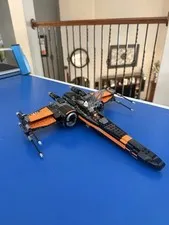 LEGO Star Wars: Poe's X-Wing Fighter (75102)