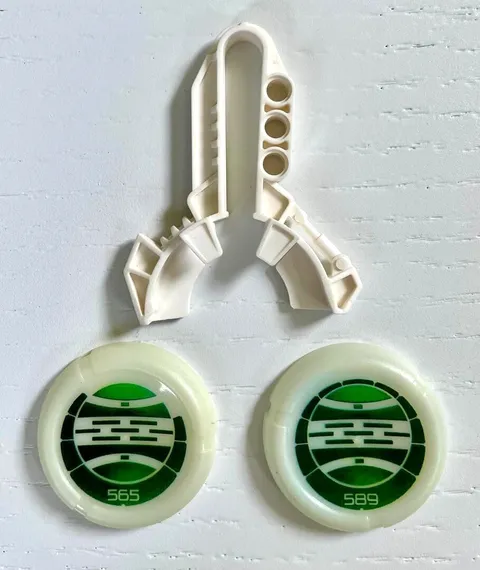 Bionicle 8613 Supplemental Kanoka Disks with 565 & Rare 589 and White Launcher