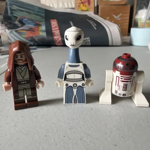 LEGO Star Wars Minifigures Taun We Kaminoan, Obi-Wan Kenobi, R4-P17 Droid 75333