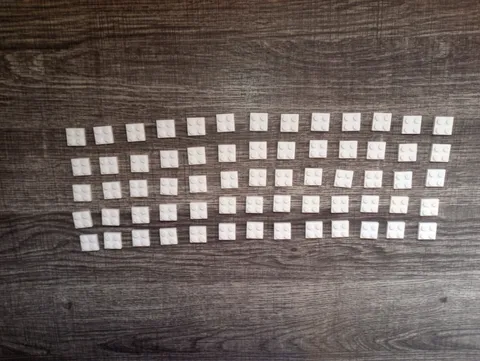 65 pieces White Genuine Lego 2 x 2 Plates Part 3022 WYSIWYG IRL u get 65 plates