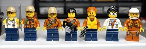 LEGO CITY: Jungle Exploration Site 60161 Minifigures ONLY Explorers Scientist