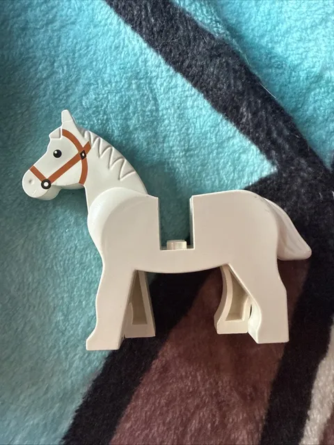 LEGO White Horse 4493c01pb04 Dark Orange Brown Bridle with Error Printing Rare