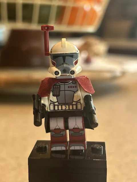 LEGO Star Wars Arc Trooper Minifigure w/ Kama Cape, Helmet, Blasters, Backpack 