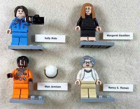 Lego 21312: Women of NASA Minifigure Set of 4 (Sally Ride, Mae Jemison, etc.)