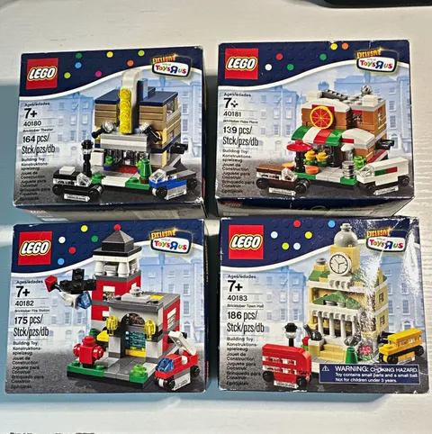 LEGO Bricktober 40181,40182, 40183, 40184. ToysRus exclusive complete set.