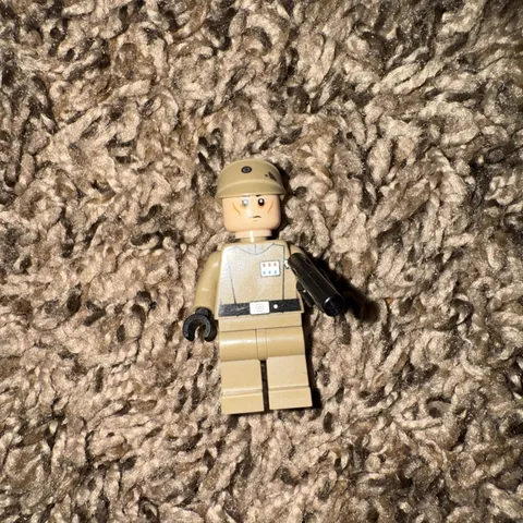 Lego Star Wars Imperial Aresko Minifigure Dark Tan Uniform 75082 sw0623