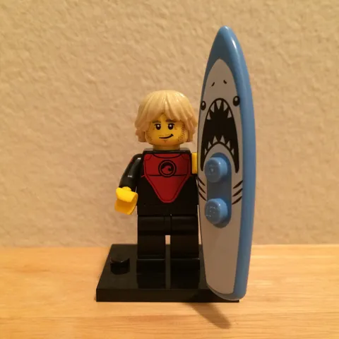 LEGO Pro Surfer Series 17 Collectible Minifigure CMF 71018 Retired