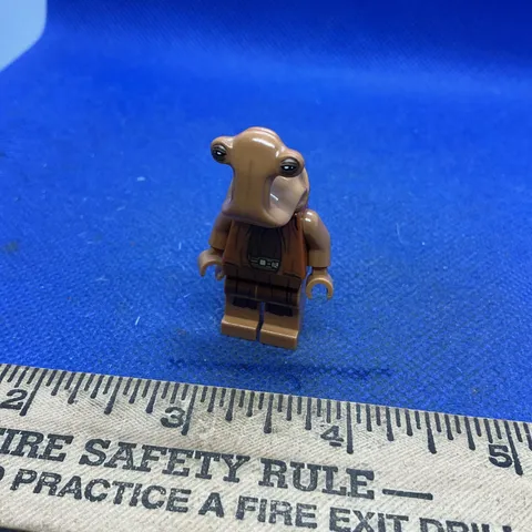 LEGO 75051 - STAR WARS - Ithorian Jedi Master - Mini Fig / Mini Figure