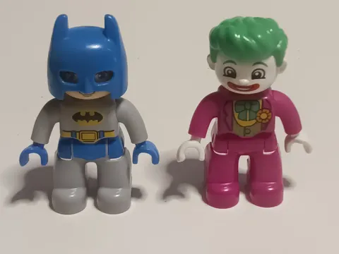 LEGO Duplo 2015 Blue Cowl Batman & 2020 Magenta Joker Figures