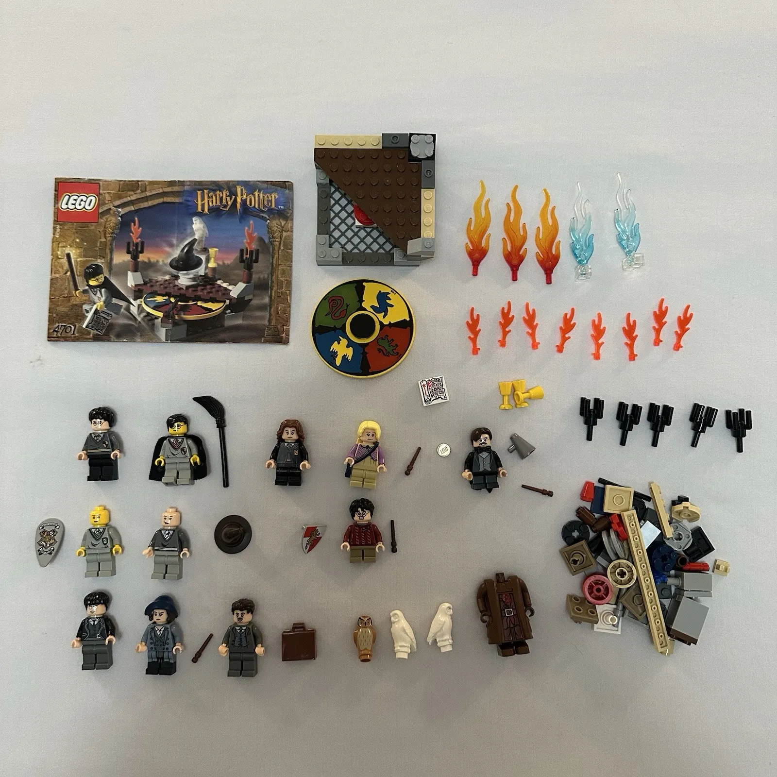 LEGO Harry Potter Fantastic Beasts Minifigures and Accessories Lot - Incomplete