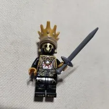LEGO Minifigure Fortnite Oro with crown and sword weapon 