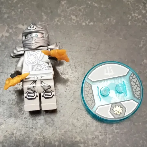 LEGO NINJAGO Zane Silver Ninja Minifigure NJO0111 w/ Accessories & Shield