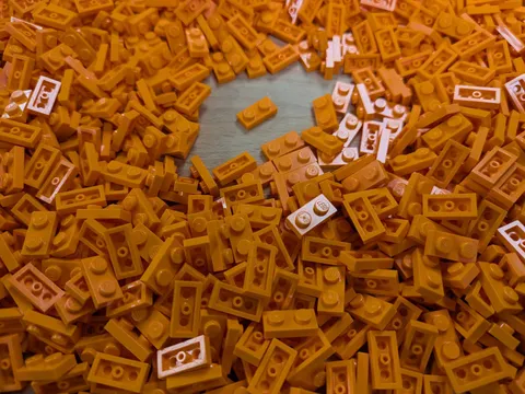 Lego 100 New Orange Plates 1 x 2 Studs Pieces 3023