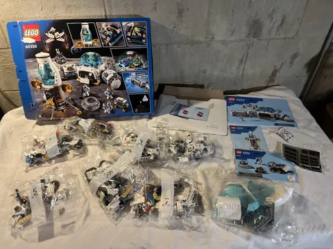 LEGO City: Lunar Research Base (60350) 6 Sealed Bags Instructions Incomplete
