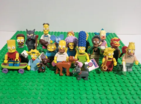 LEGO The Simpsons Minifigures Series Bulk Lot Of 17