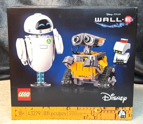 LEGO Disney Pixar WALL-E & EVE 43279 Building Set 811 Pcs New Factory Sealed