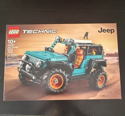 LEGO Technic 42227 Jeep Wrangler Rubicon Complete Set 723 pcs Ages 10+