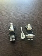 LEGO Mickey Mouse (idea050) and Minnie Mouse (idea050)-  from 21317