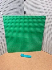 LEGO Genuine Base Plate (NO PART NUMBER) - 32x32 Green - Scratches