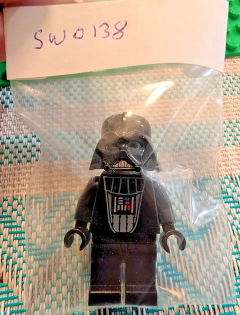 LEGO Star Wars Darth Vader sw0138 Minifigure Episode 3 Revenge of the Sith