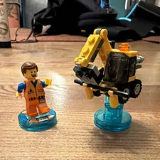 LEGO Dimensions The LEGO Movie Emmet Minifigure w/ Excavator Micro Build