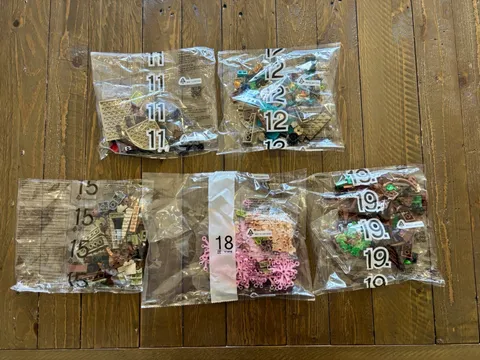 LEGO Great Deku tree bags  11, 12, 15, 18 and 19