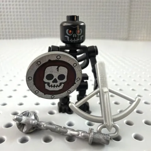 LEGO Black Skeleton Warrior 1 Minifigure - Castle Fantasy Era cas327