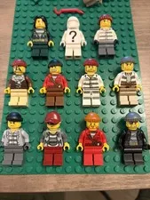 10 LEGO CITY criminal Minifigs Bundle With 1 bonus random minifig (21)