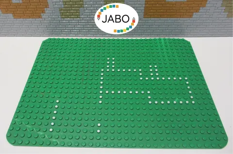 (R3/PB 19) LEGO 10px3 Plate 24x32 Green 353 Terrace House with Car and Garage