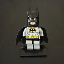 LEGO Batman Minifigure w/ Black Fabric Cape, Cowl/Helmet Old New
