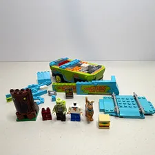LEGO Scooby Doo The Mystery Machine 75902 - Partial Lot w/ Crack Free Minifigs