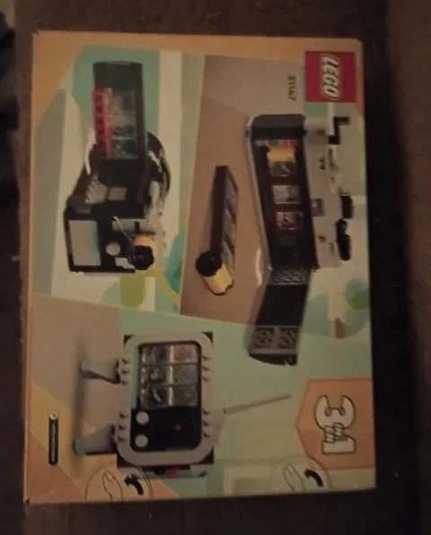 LEGO Creator 31147 Retro Camera 3 in 1 Set 261pcs Age 8+ Box