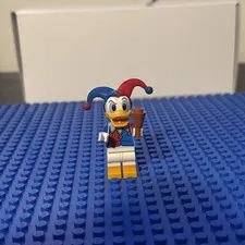 Lego Donald Duck JESTER Disney Minifigure - Castle Defenders - dis080, 10780