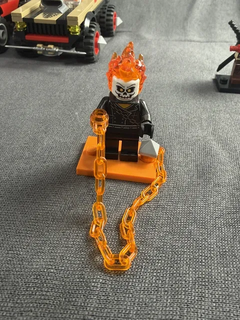 LEGO Marvel Ghost Rider Minifigure Trans-Orange Chain Fire Head sh0267 76058 