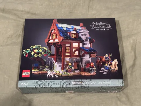 LEGO Ideas 21325 Creator Expert Medieval Blacksmith New Sealed