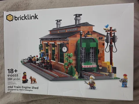 LEGO BrickLink Designer Program 910033 Old Train Engine Shed Open Box