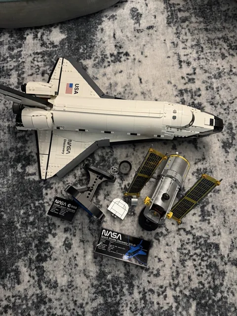 LEGO Icons: NASA Space Shuttle Discovery 10283 Set Includes Hubble