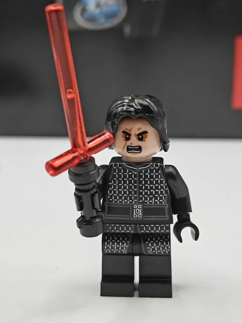 NEW Star Wars Supreme Leader Kylo Ren Custom Minifigure 75216 Snoke's Throne